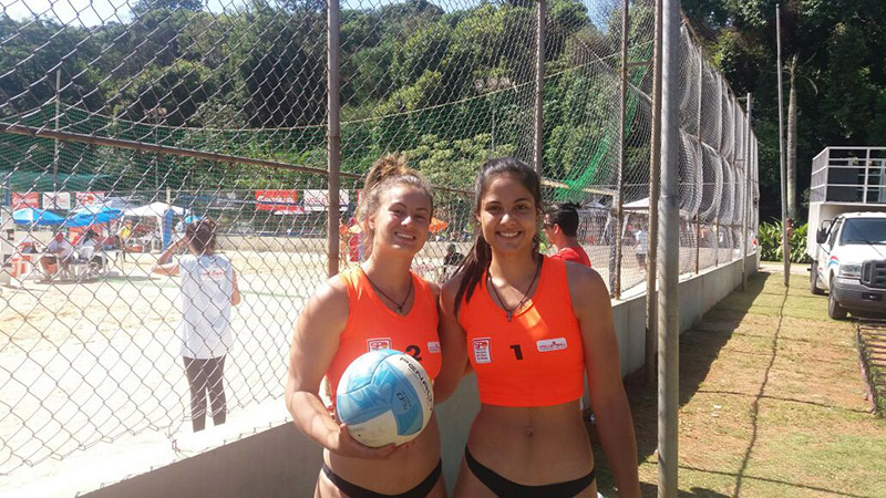 A dupla de vôlei de praia feminino de Franca Lívia e Rafaela (foto: Divulgação)